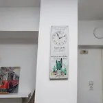 11 Steps Apartment *
