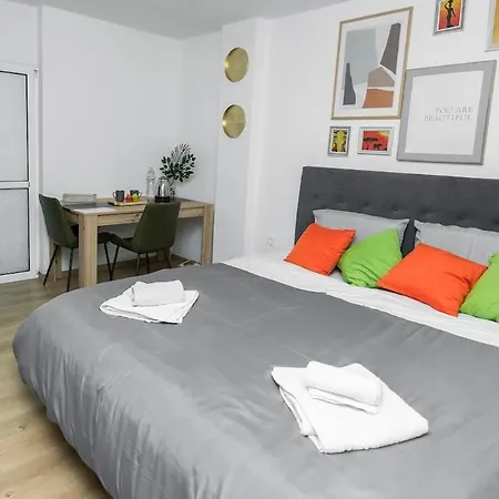 11 Steps Apartment