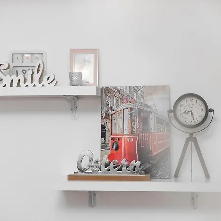 11 Steps Apartment